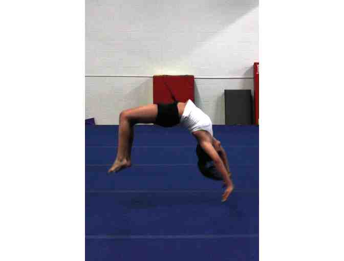 One month of tumbling or cheerleading classes