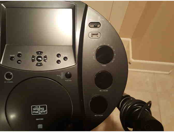 Singing Machine Pedestal Karoke System With iPod Dock/Radio 7' LCD iSM-1030