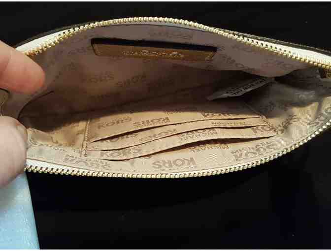 Handbags--New Michael Kors Wristlet Met Center Stripe Vanilla/Pale Gold - Photo 3