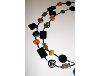 AMBER AND BLACK LONG STRAND BEADED NECKLACE