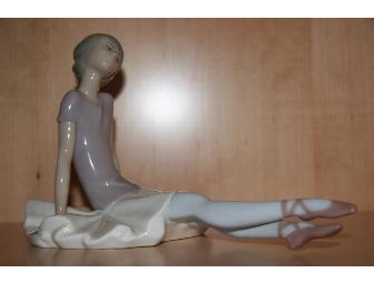 Lladro figurine - Ballet Purple