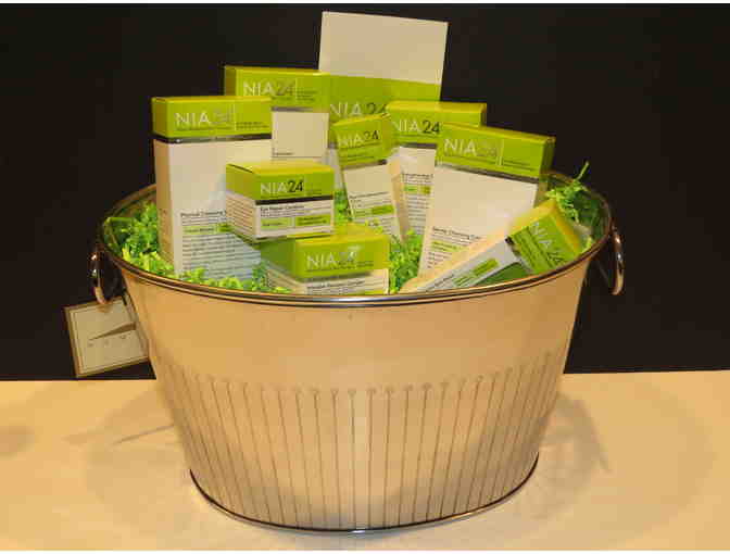 NIA24 Skin Care Basket