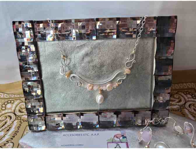 Natural Stone and Pearl Necklace and Bracelet