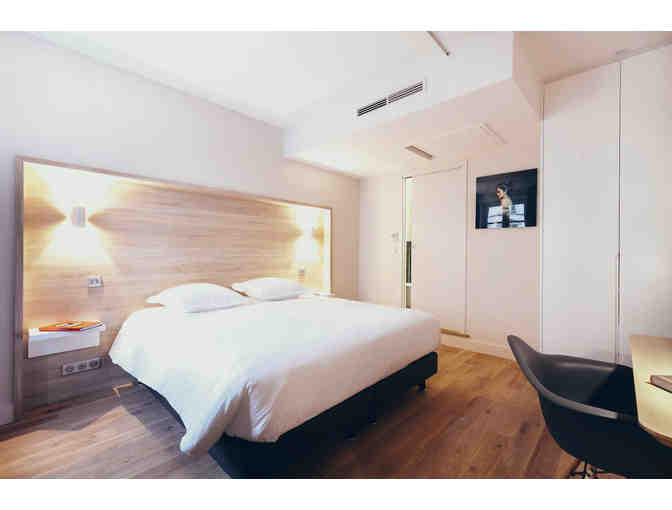 Bordeaux, France - Deluxe 5 days / 4 Nights with Guided Wine Tour/ Michelin Restaurant