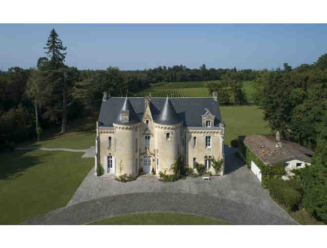 A fairytale Vacation: Chateau Le Petit Verdus, Bordeaux: A 5-Night Rental up to 14 guests