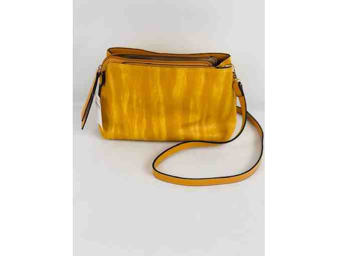 Tanya Roberts Large Gold Crossbody w/ gold hardware