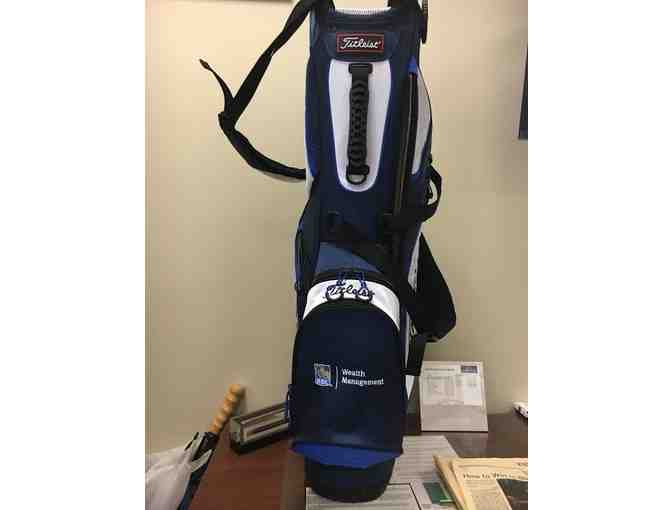TITLEIST GOLF BAG SIGNED by 6 of the World's Greatest Golfers!