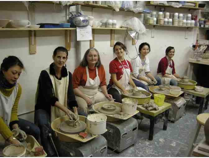 Couples Pottery Class at Mugi Pottery Studio
