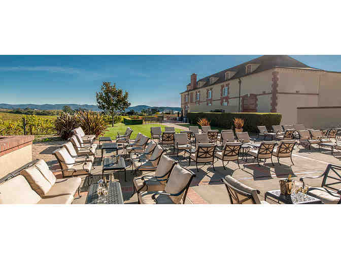 The Art of Sparkling Wine Pairing at Domaine Carneros for 2