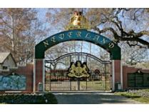 Private Tour of Neverland Ranch and Santa Monica stay