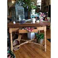 White and Company Gifts