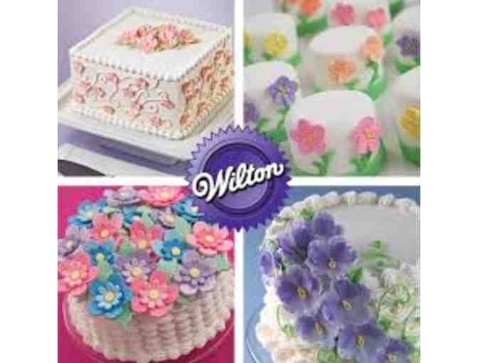 Wilton Cake Decorating with Pink Fondant