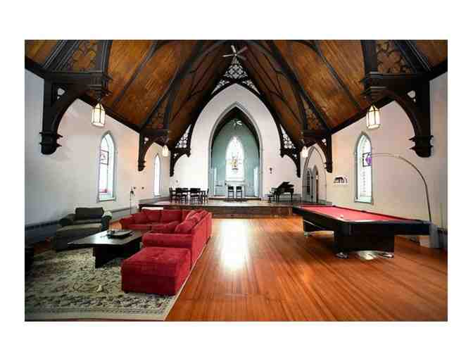 5 Night stay in a 4 bedroom renovated St. Paul's Church