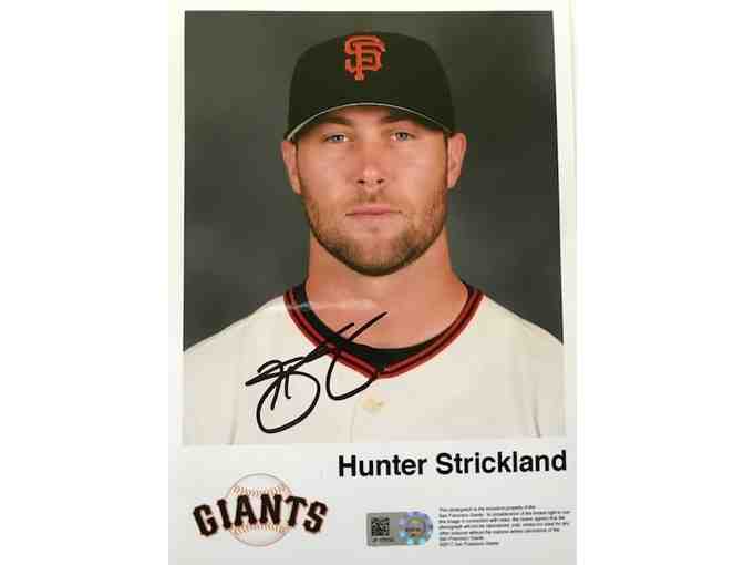 Autographed picture of San Francisco Giants Hunter Strickland
