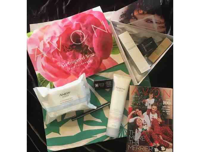 Basket of Avon Products - Photo 1