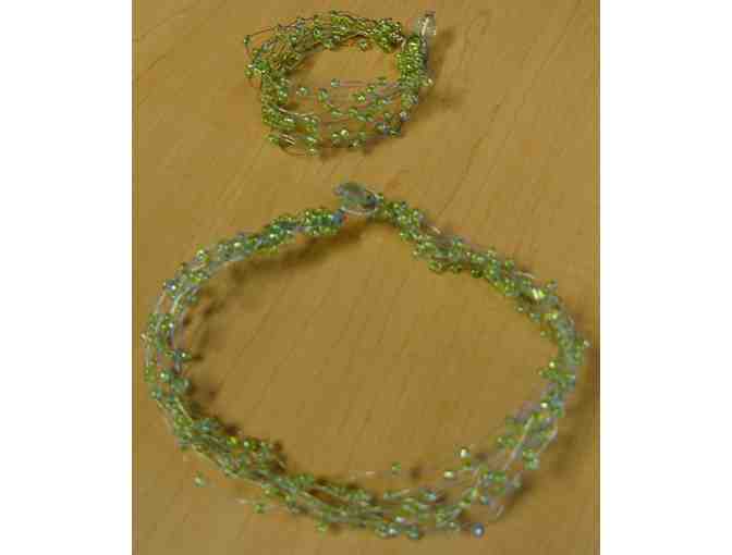 Green chocker necklace with matching bracelet
