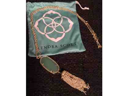 Kendra Scott necklace