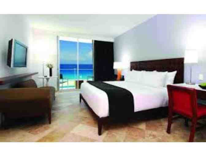 CANCUN, Mexico 'Hyatt Regency Cancun' 7 Night Stay and Airfare for (2)