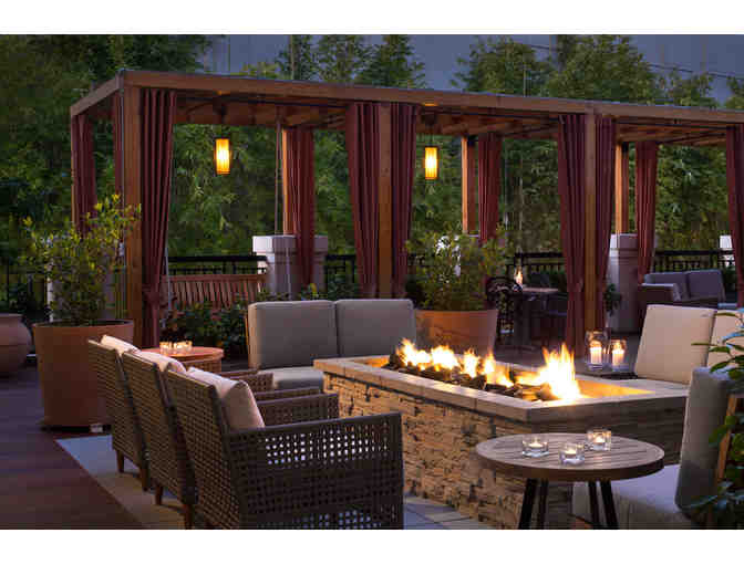 NAPA VALLEY Romantic Scenic Train Tour & Wine Tasting with a 3-Night Stay & Airfare for 2