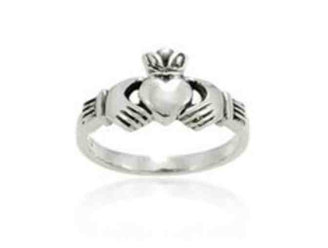 Large Lot of Women's Size 7 Rings