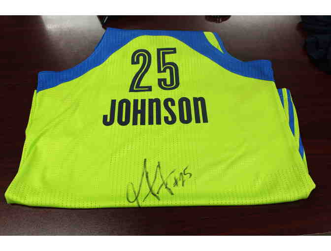Glory Johnson Authentic, Autographed Dallas Wings Jersey