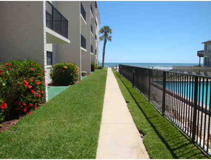 1 week stay in New Smyrna Beach, FL - 2 bedroom, 2 bathroom Oceanfront Condo