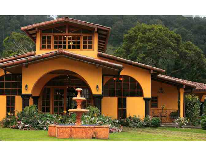 Accommodations for 5 Nights in Panama at Los Establos Boutique Inn