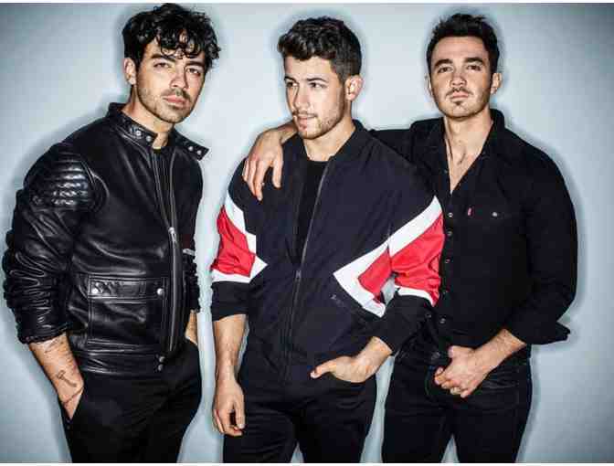 PAIR OF  TICKETS WITH MEET AND GREET FOR JONAS BROTHERS IN BOSTON - Photo 1