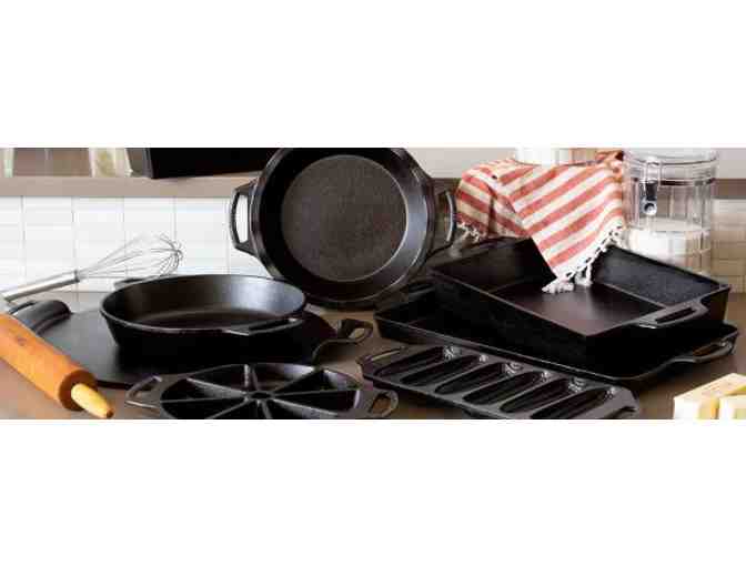 Lodge Cast Iron Bakeware Collection