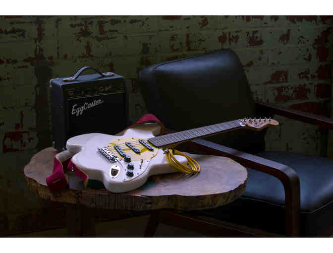 The EggCaster Guitar and Amp - Exclusive Item - Photo 1
