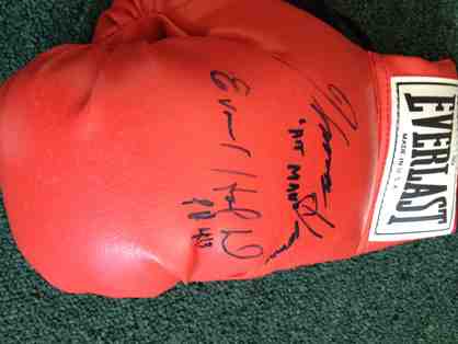 Tommy Hearns signed boxing glove