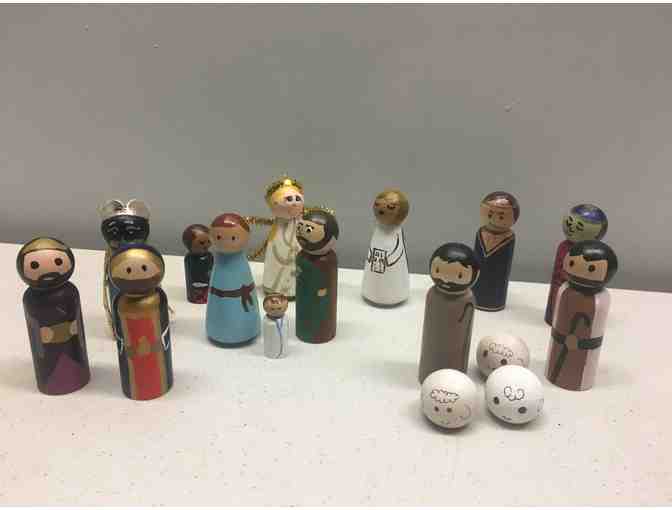Custom Christmas Lighting and Handmade Nativity Set