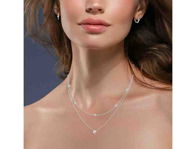 Delicate and Chic Necklace and Earrings Set in White Gold