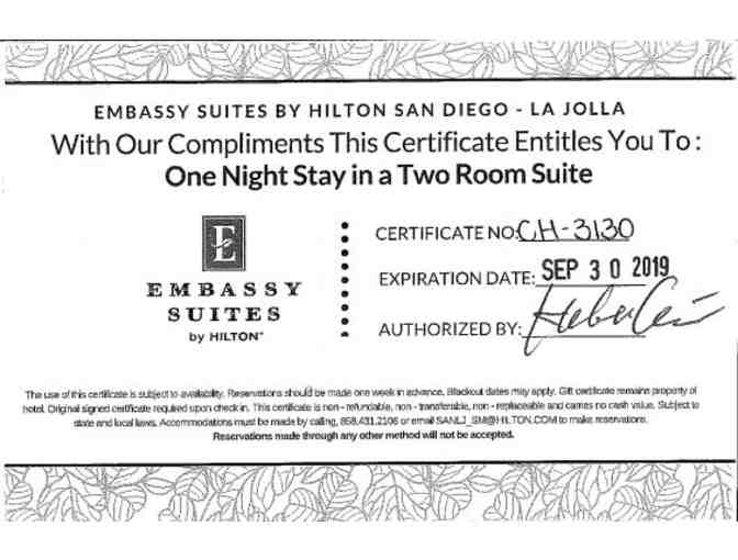 Stay at the Embassy Suites by Hilton in La Jolla