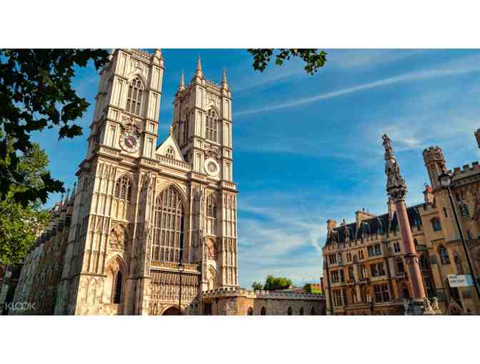 Afternoon Tea and a private tour of Westminster Abbey for 4