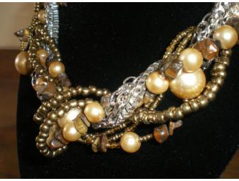 Sparkling necklace and earring set