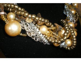 Sparkling necklace and earring set