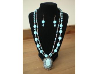 Hand crafted turquoise style necklace