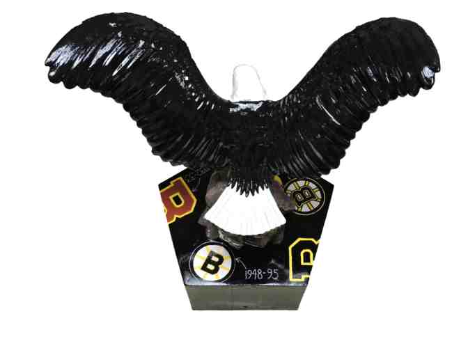 Boston Bruins Eagle signed by 2017/18 Roster