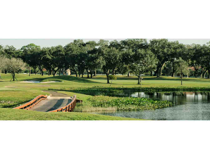 A round of golf for 4 players at Grande Oaks Golf Club