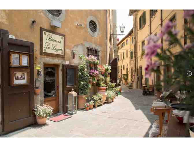 Tuscany - 4 night stay in Cortona plus dinner, champagne and more