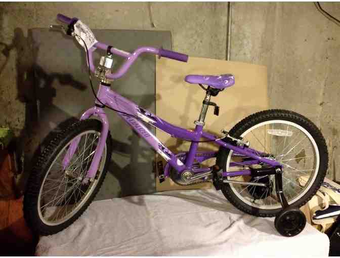 20' Girl's Bike with Training Wheels - Lavender