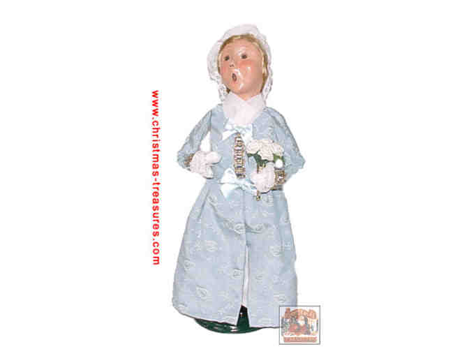 (2) Byer`s Choice Collectible Carolers and Soul Sisters Art Heart