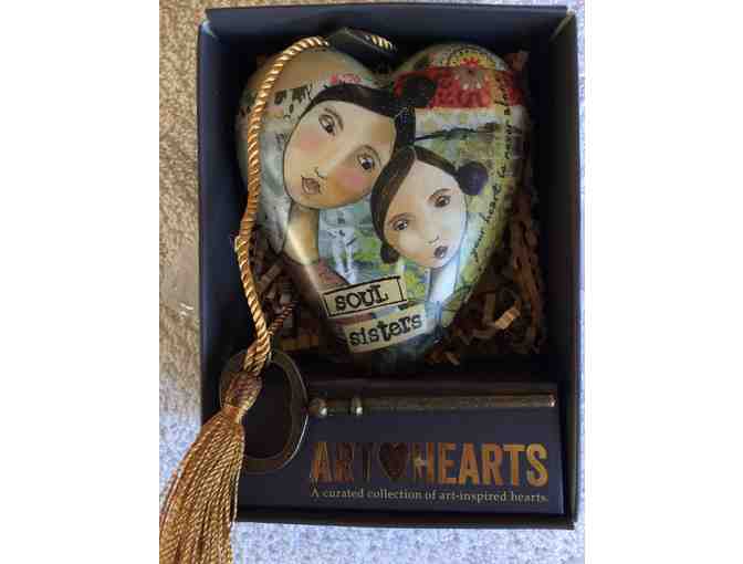 (2) Byer`s Choice Collectible Carolers and Soul Sisters Art Heart
