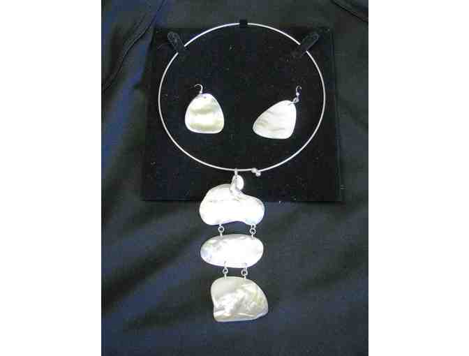 Set of Saline River Diamonds necklace and earrings
