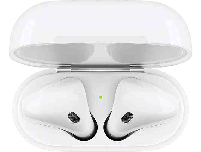 Apple AirPods with Charging Case