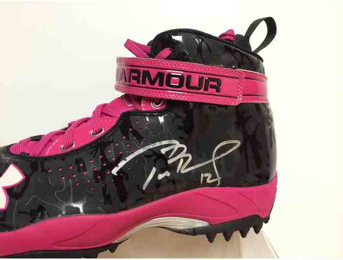 Tom Brady - 4 Time Super Bowl Champion - Autographed Under Armour Cleat - Photo 3