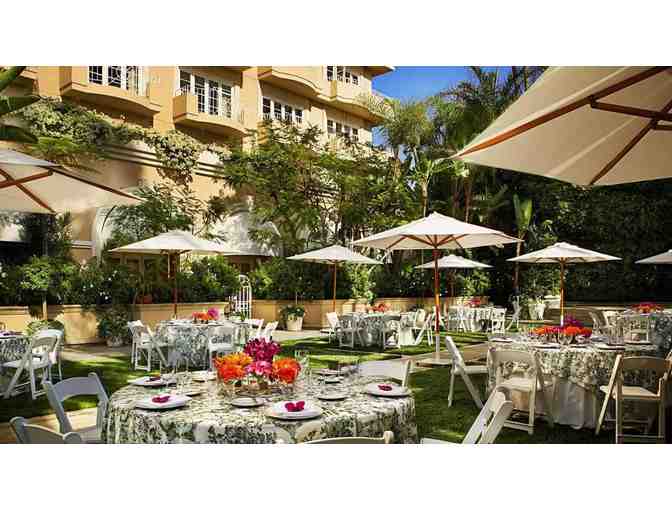 2 night stay at the Deluxe Four Seasons Executive Suite in Los Angeles