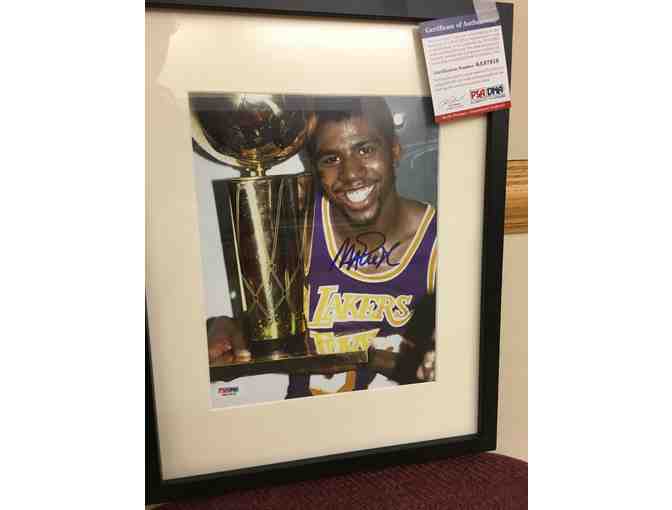 Magic Johnson autographed LA Lakers 8x10 photo