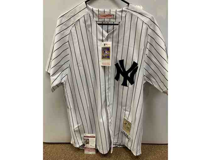 Don Mattingly autographed Yankees Jersey